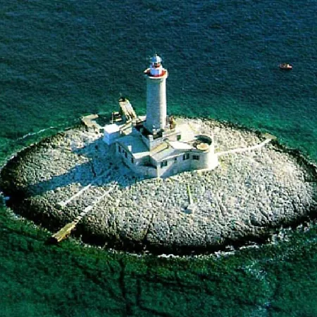 Salvore - New Luxury House, Heated Pool, Near Beaches, Playroom - Istria Villa Savudrija
