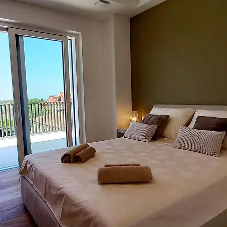 Salvore - New Luxury House, Heated Pool, Near Beaches, Playroom - Istria Villa Savudrija