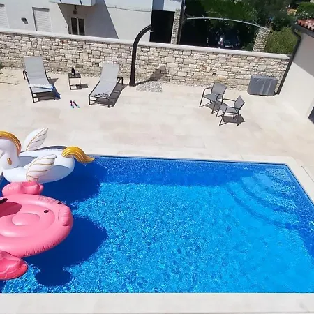 Villa Salvore - New Luxury House, Heated Pool, Near Beaches, Playroom - Istria *