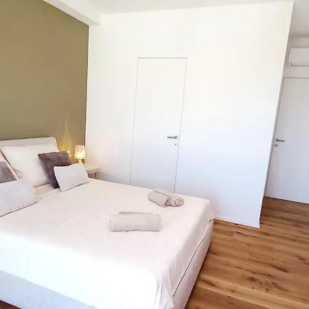 Salvore - New Luxury House, Heated Pool, Near Beaches, Playroom - Istria *