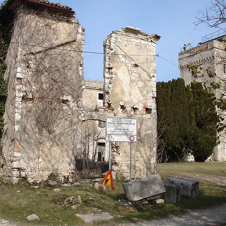 Salvore - New Luxury House, Heated Pool, Near Beaches, Playroom - Istria Willa