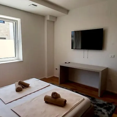 Villa Salvore - New Luxury House, Heated Pool, Near Beaches, Playroom - Istria Savudrija