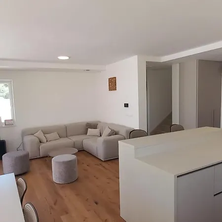 Villa Salvore - New Luxury House, Heated Pool, Near Beaches, Playroom - Istria *