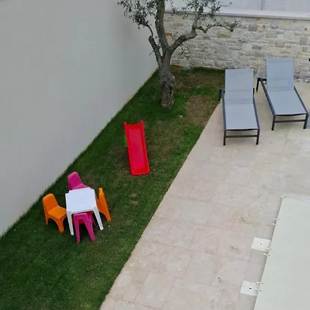 Villa Salvore - New Luxury House, Heated Pool, Near Beaches, Playroom - Istria Savudrija